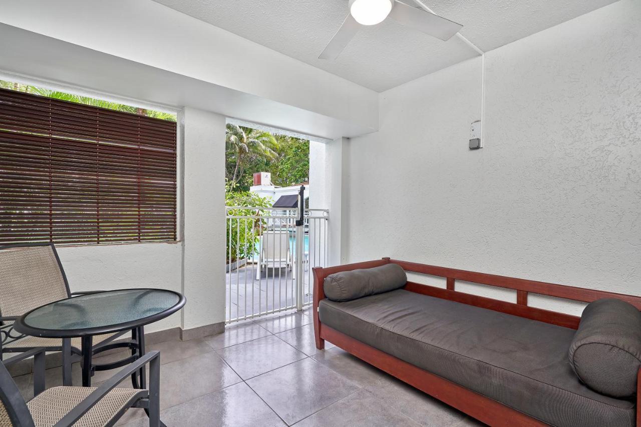 Alassio Apartments With Direct Pool Access Palm Cove Zimmer foto