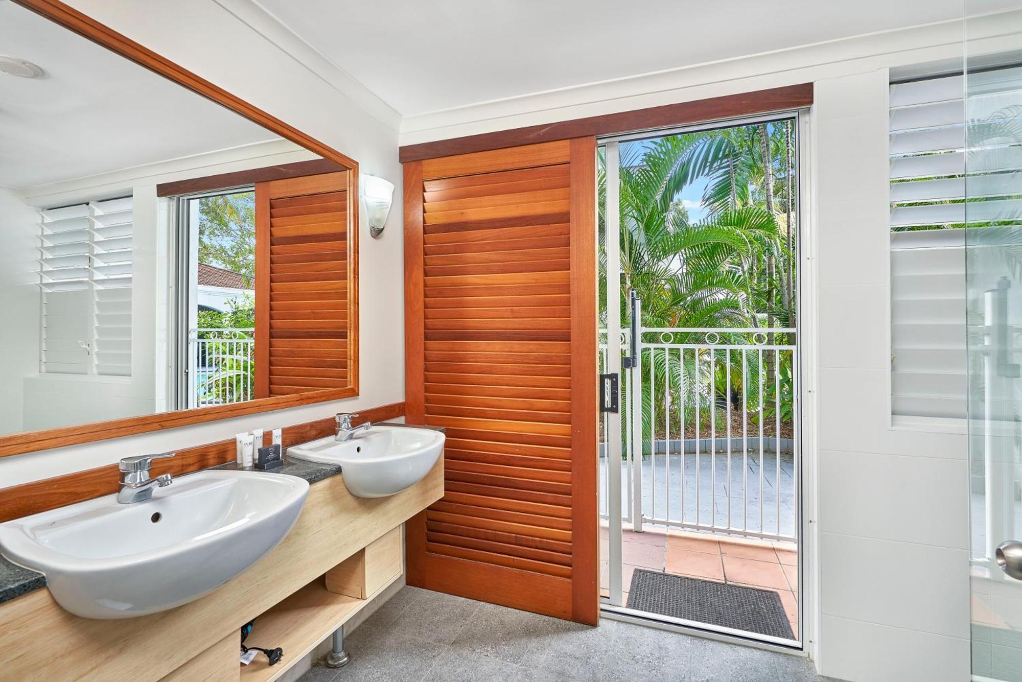 Alassio Apartments With Direct Pool Access Palm Cove Zimmer foto