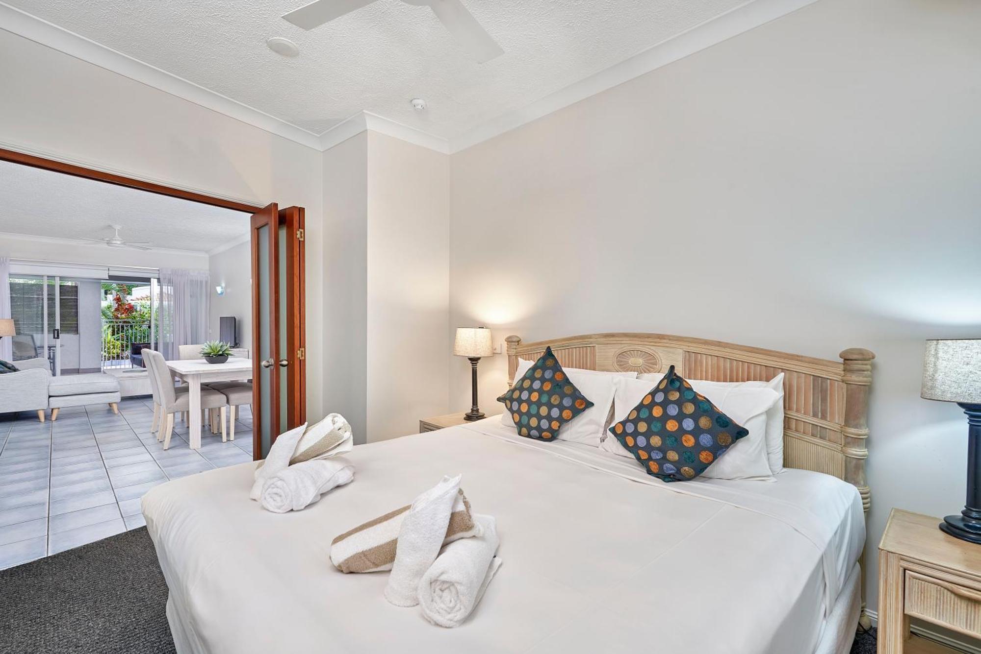 Alassio Apartments With Direct Pool Access Palm Cove Zimmer foto