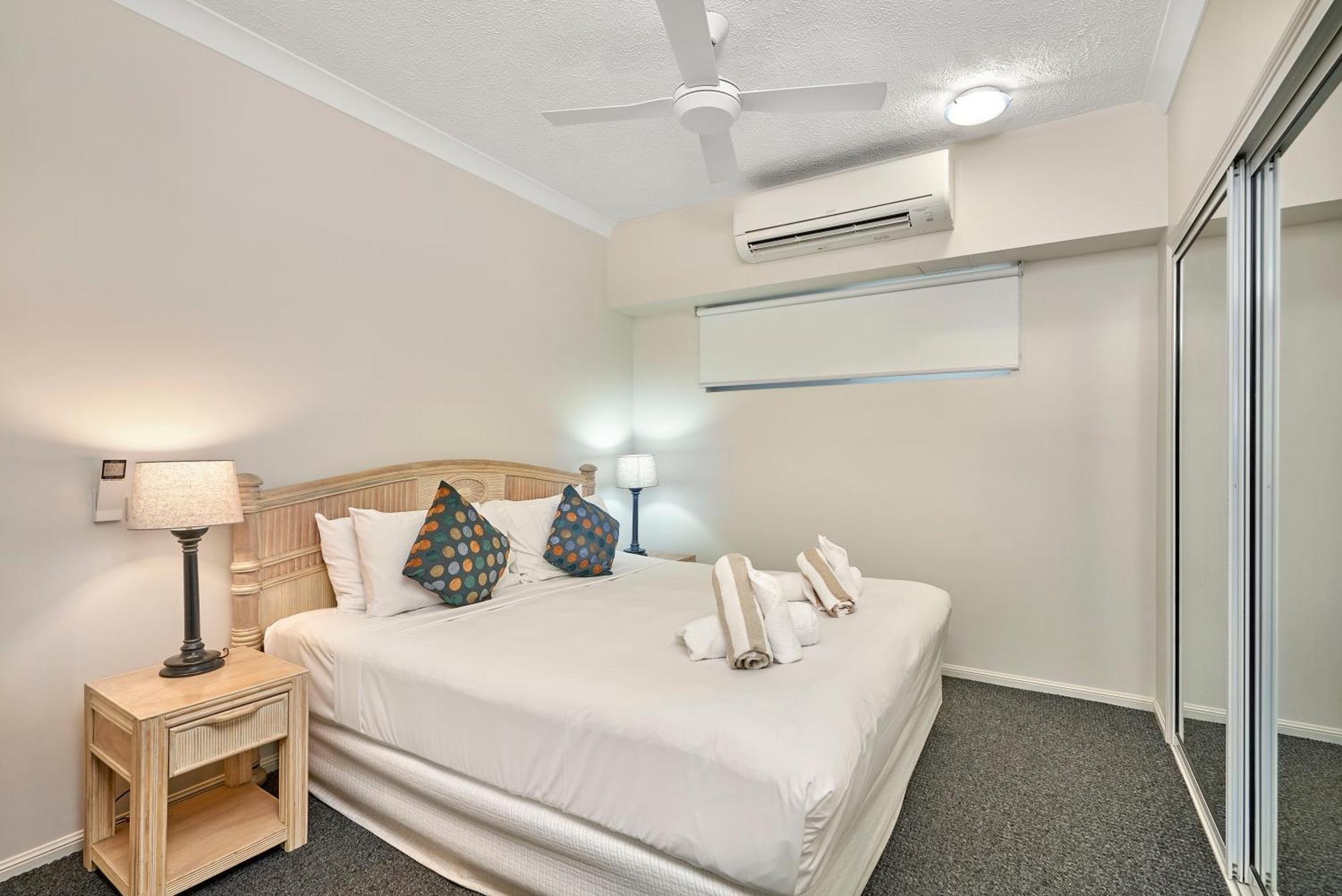 Alassio Apartments With Direct Pool Access Palm Cove Zimmer foto